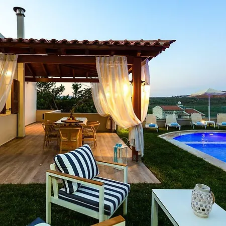 Willa Kampos Iii, Nature Living With Heated Pool, Pure Elegance, By Thinkvilla